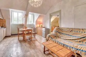 Au Nid Du Gypaéte Oiseau Local - Aydius