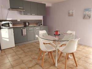 Appartements Le Ranch a Canitrot 1 room and sofa bed : photos des chambres