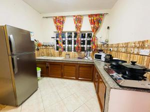 RS VILLA private bungalow with pool,yard,WiFi and 100mts to the beach