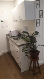 Studio Contemporâneo no centro de São Paulo, ao lado do metrô e 25 de março com piscina