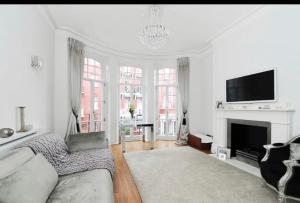 Elegant Bright Central London Flat - sleeps 5
