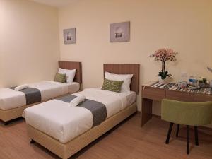 SCC HOTEL PJ