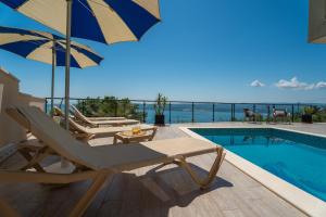 Seaview Villa Matea with 4 en-suite Bedrooms, Whirlpool, Sauna, Private pool