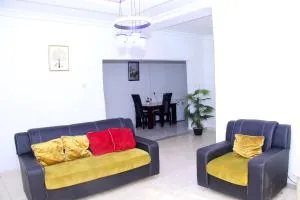 Best Choice Home 2bedroom Shortlet peter ODILI OR STADIUM -Free Wifi & 24hrs light -N85,000 - Aba
