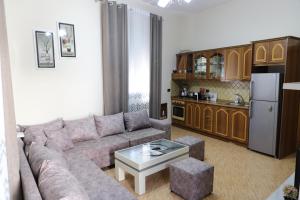Dogra Apartment In City Centre
