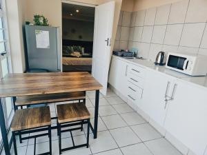 Sea Breeze Manor - Green Unit