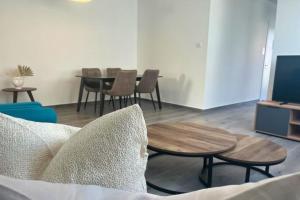 Phaedrus Living Coral Suites Tranquility