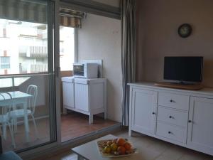 Studio cabine à St-Raphaël avec terrasse et parking, à 100m de la plage - FR-1-226A-23