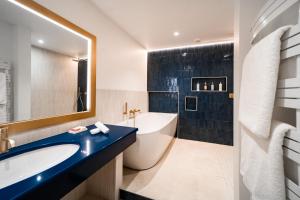 Hotels Hotel Les Freres Ibarboure : photos des chambres