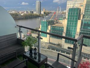 St George Thames Apartment