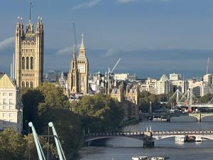 St George Thames Apartment