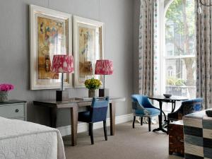 10 Beaufort Gardens, Kensington and Chelsea, London, SW3 1PT, England.