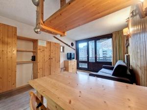 Studio confortable ski aux pieds à Val-dIsère - FR-1-518-96