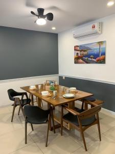 Ipoh Homestay - Manhattan Condominium with Water Park & Leisure Facilities