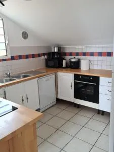 LA TONNELLE - Le Port