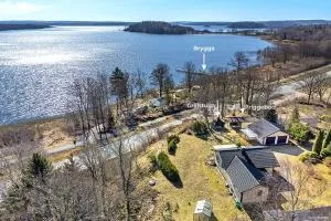 Sjönära hus med grillstuga & vacker omgivning - Gråbo