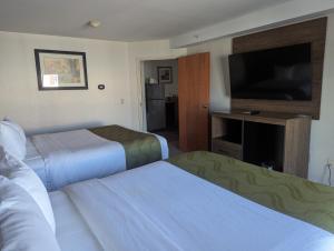 Efficiency Queen Suite with Two Queen Beds - Accessible/Non-Smoking room in Quality Inn & Suites Northampton
