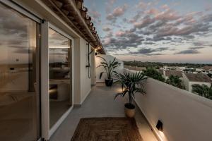 Duplex Renovated Luxury 3BED Apartment in Aloha Marbella