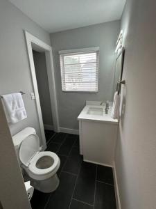 Elegant 1 Bdr Montrose-Bologna@The Italian Plaza