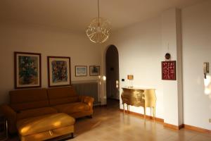 3 rooms apartment whit balcony and lake wiew