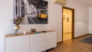 3 Bedroom Oeiras Wonder W Balcony by LovelyStay