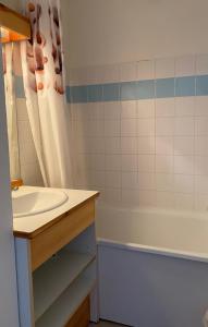 Appartements Apartment with balcony at the foot of the slopes : photos des chambres