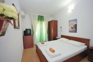 Double Room with Balcony room in Guest House Andrea