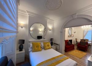 Hyde Park Suite - One Bedroom