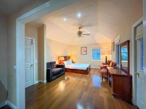 Le Reve Valley - Canadian cottage 1 - 3BHK Luxury cottage,Bonfire,Barbeque,Gym,Kids play zone,Lake view