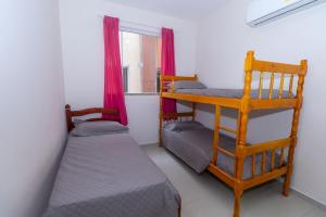050 - Apartamento 2 dorm para 7 pessoas em Bombas