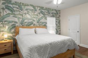 The Gator Grove Retreat