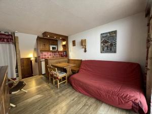 Studio Les Menuires, 1 pièce, 4 personnes - FR-1-452-151