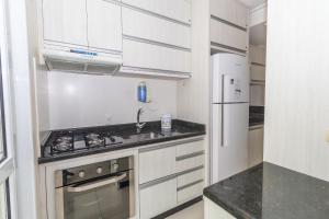 173 - Apartamento 02 Dormitórios na praia de Bombas para 6 pessoas