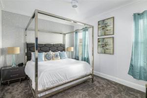 Upgraded 11 Bed Casino Mansion