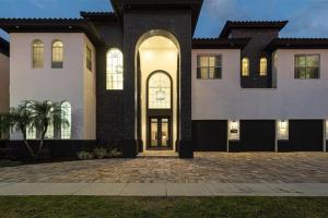 Upgraded 11 Bed Casino Mansion