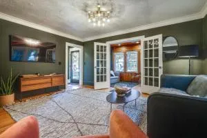 Pet-Friendly Saint Paul Rental Near Downtown! - Mendota Heights