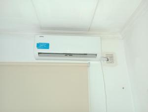 CASA PATRIA, con cochera, patio, parrilla