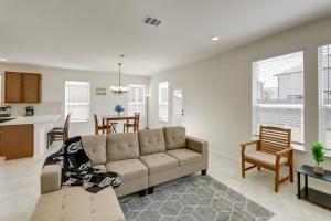 Manor Vacation Rental with Yard 17 Mi to Austin!