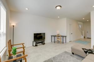 Manor Vacation Rental with Yard 17 Mi to Austin!