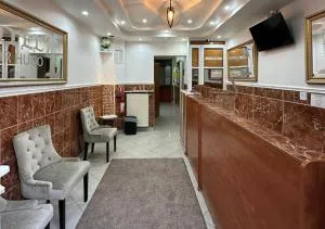 维克多雨果酒店 - 圣但尼