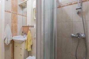 Apartments with parking space Porec - 2216