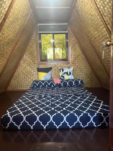 HIRAYA Camp Site - FREE use of SCOOTER for NIPA HUTS