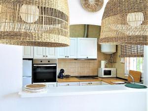 Casa excepcional en Roses: piscina, amarre, terraza y jardín para disfrutar del sol y relax - ES-258-64