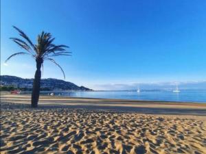 Apartamento con Vistas, 2ª Línea de Playa, Climatización, Wifi, Terraza y Parking, en Santa Margarita - ES-258-121