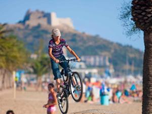 Apartamento con Vistas, 2ª Línea de Playa, Climatización, Wifi, Terraza y Parking, en Santa Margarita - ES-258-121