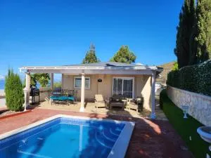 Villa Karla con Piscina: Tranquilidad y Naturaleza - Tijoco de Abajo