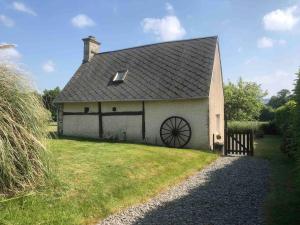 Maisons de vacances Daisy Cottage with seasonal Swimming Pool : photos des chambres