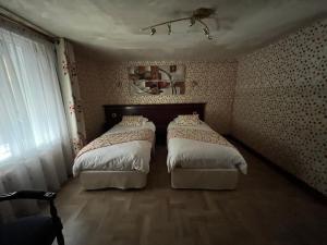 B&B / Chambres d'hotes Les Wyllos : Chambre Lits Jumeaux