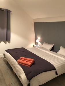 Maisons de vacances a 30 m du coeur de la rue des Bains : Maison 2 Chambres