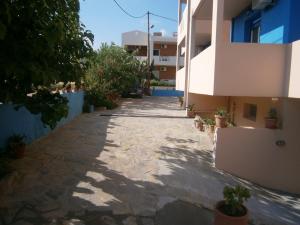 Blue Sky Taverna Apartments Kiki Rethymno Greece